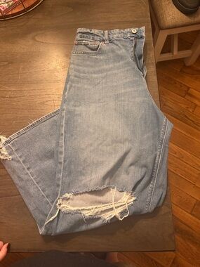 American Eagle Light Blue Distressed Curvy Super High-Rise Wide Leg Jeans